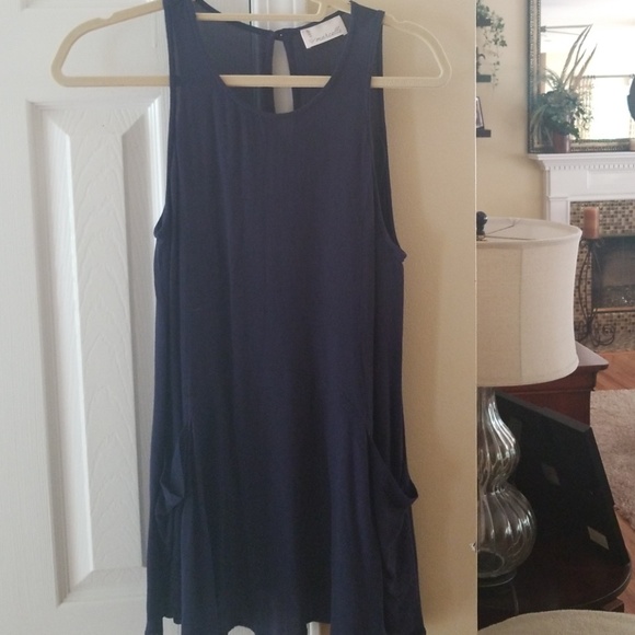 Tops - Picture 5 of 5